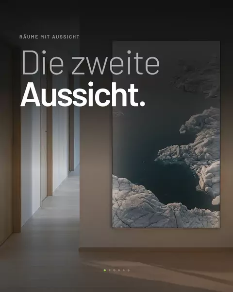 Feed-Slide: Gang mit einer leuchtenden Felsküsten-Wand, darüber „Die zweite Aussicht."